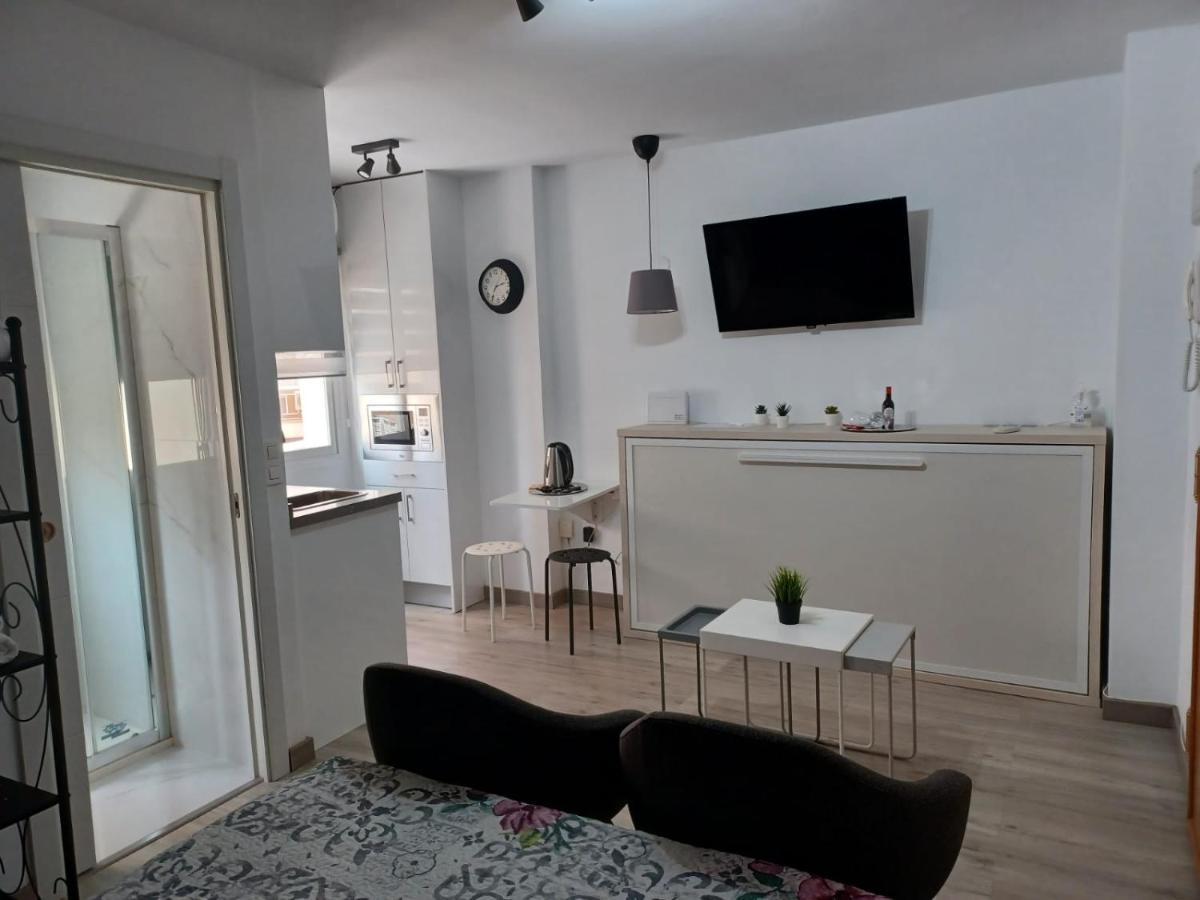 La Bella Malagueta Apartment Малага Екстериор снимка